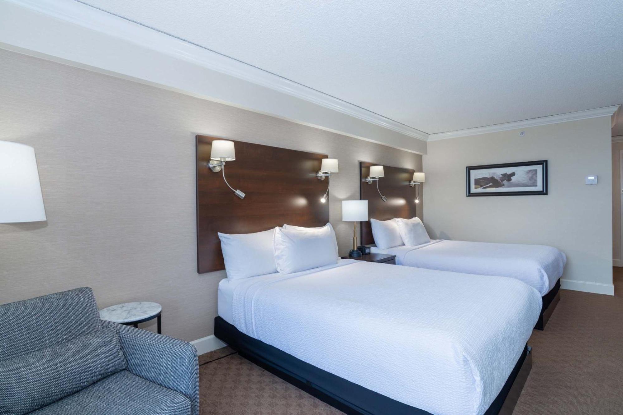 Deluxe Room 2 Queen Beds View Columbia Tower