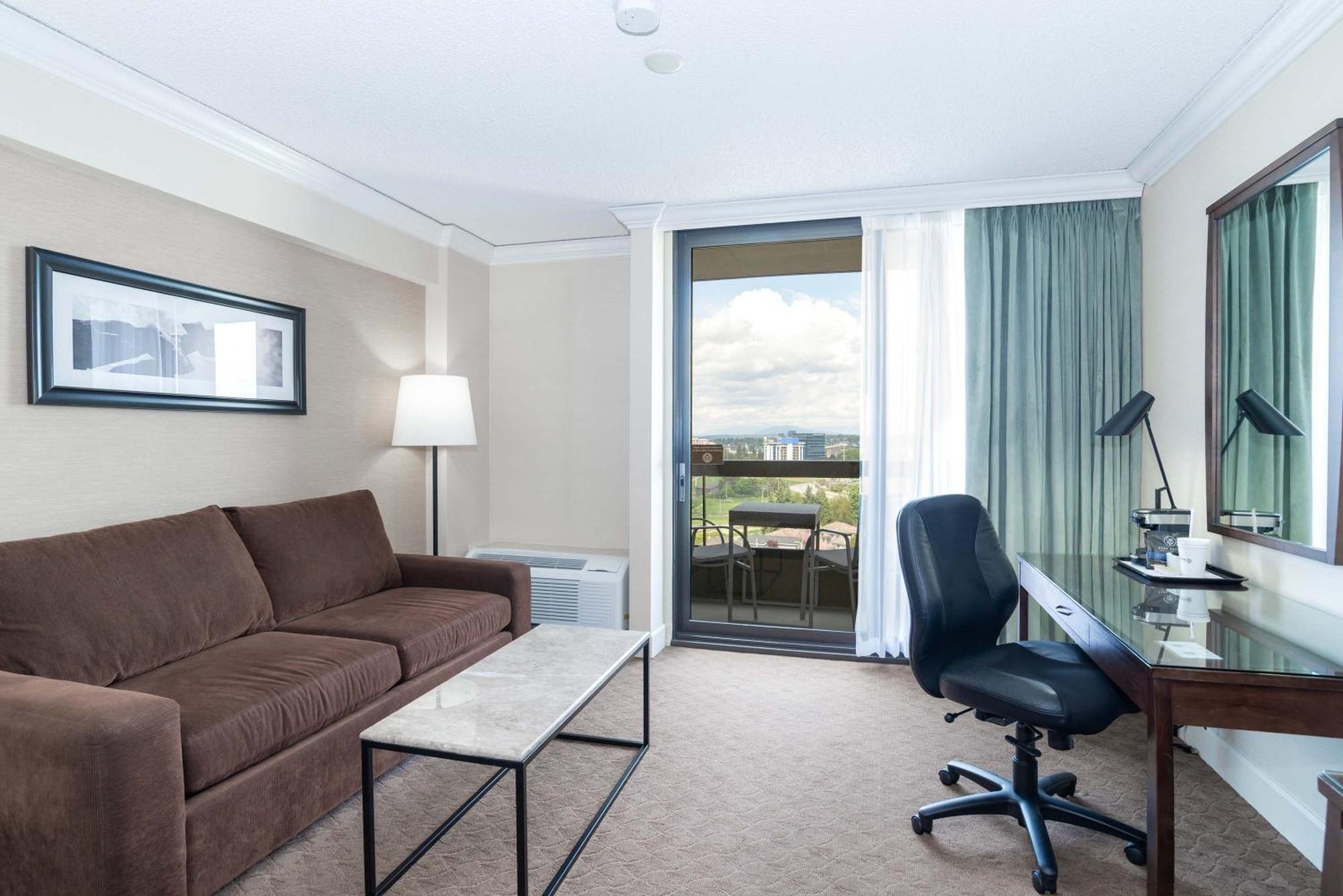 Standard Room 1 King Bed Sofa Bed Columbia Tower